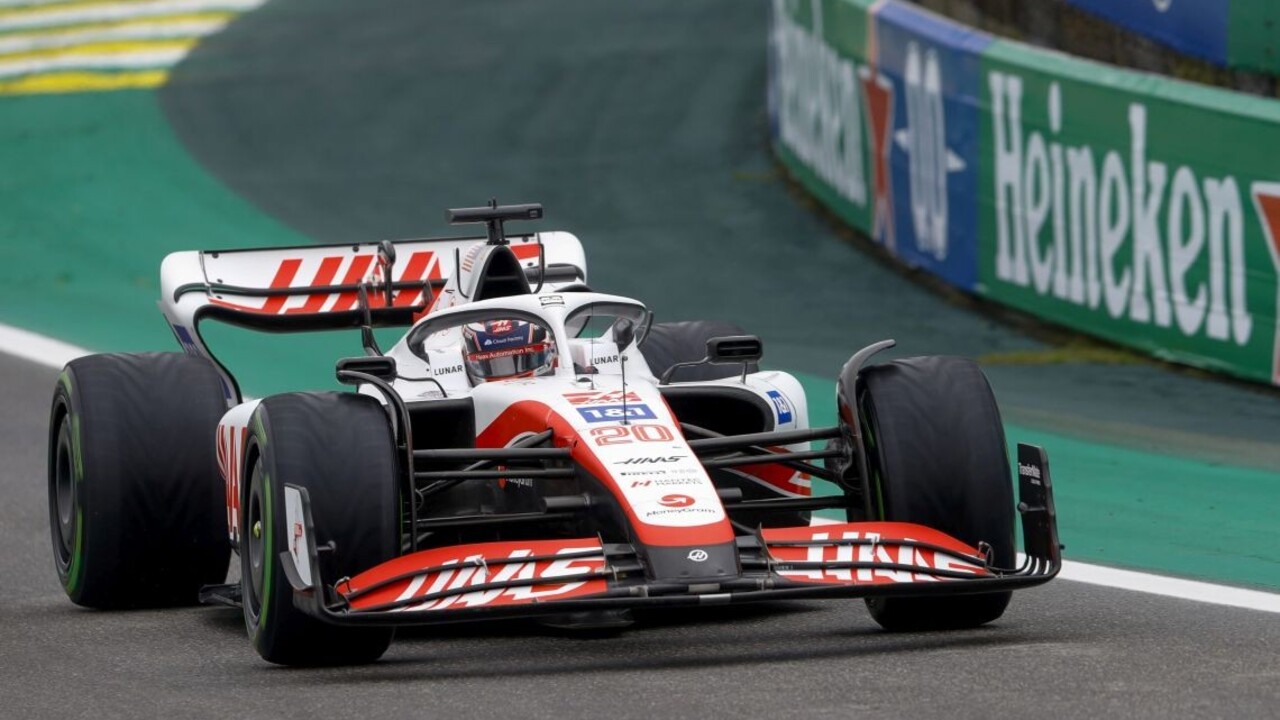 F1: Veľké prekvapenie v Brazílii. Magnussen šokujúco vyhral kvalifikáciu na šprint