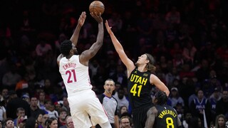 NBA: Hviezda Philadelphie Joel Embiid nastrieľal Utahu 59 bodov. Zažiaril aj Garland z Clevelandu