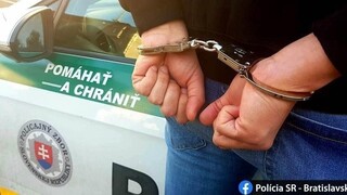 Vodič v Trenčíne mal v dychu takmer tri promile alkoholu, skončil v policajnej cele