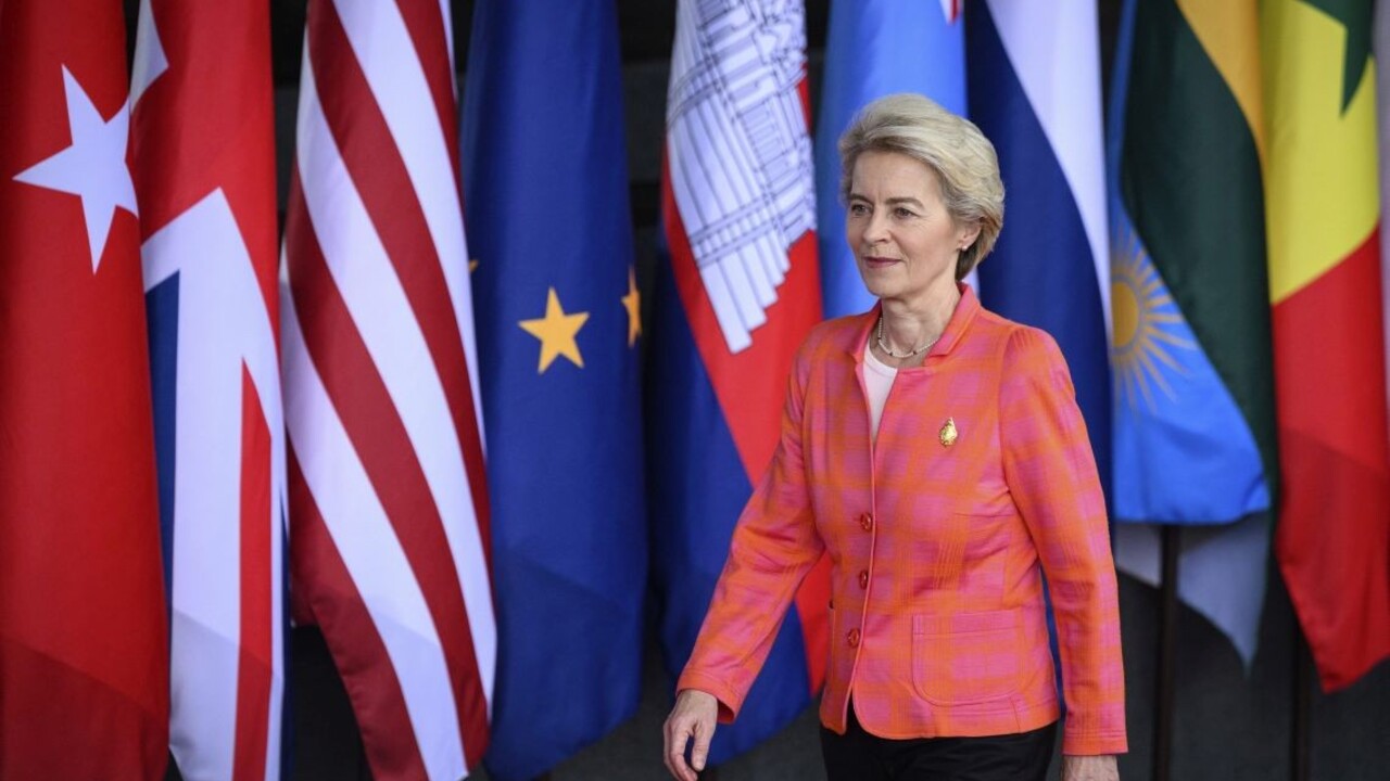 Lídri krajín G7 a NATO ponúkli Poľsku pomoc s vyšetrovaním. Erdogan tvrdí, že Rusko výbuch nespôsobilo