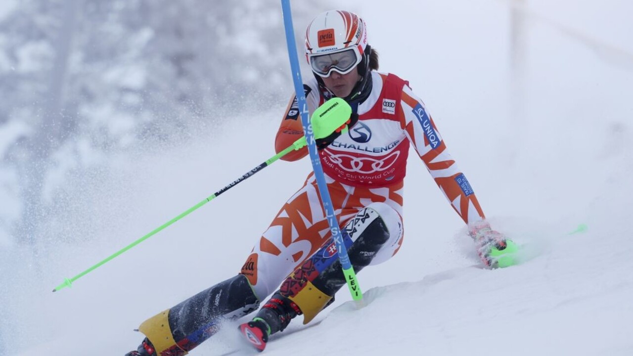 Vlhová obsadila v úvodnom slalome tretie miesto, triumfovala Shiffrinová