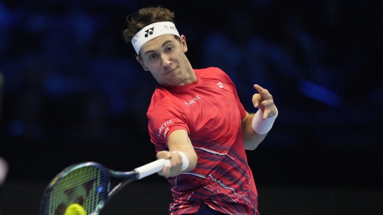 Turnaj majstrov v Turíne: Djokovič nastúpi vo finále proti Ruudovi, Nór zdolal Rubľova