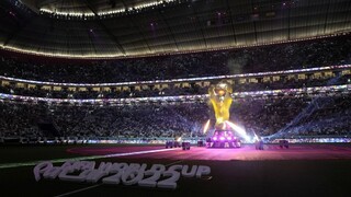 V Katare otvorili majstrovstvá sveta vo futbale. Na ceremoniáli vystúpili Morgan Freeman aj spevák Jung Kook