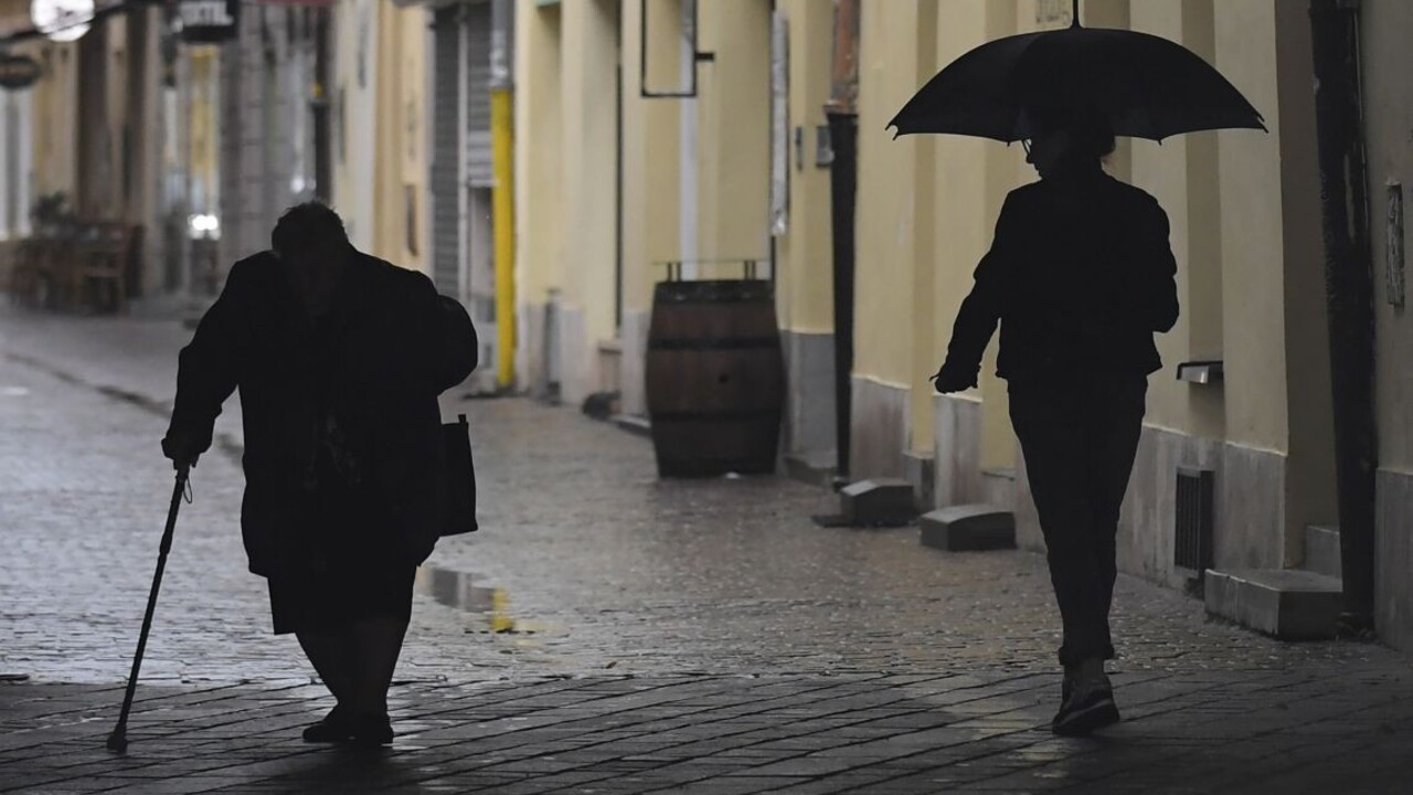 POČASIE: Oblečte sa teplo a zbaľte si dáždnik. Teplota 3 až 8 stupňov, na severe a východe chladnejšie