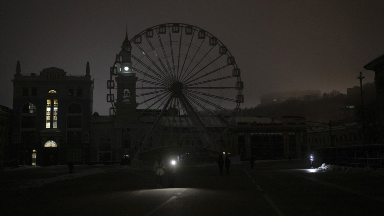 Bez elektriny je sedemdesiat percent Kyjeva, uviedol Kličko. V hlavnom meste Ukrajiny nejazdia električky