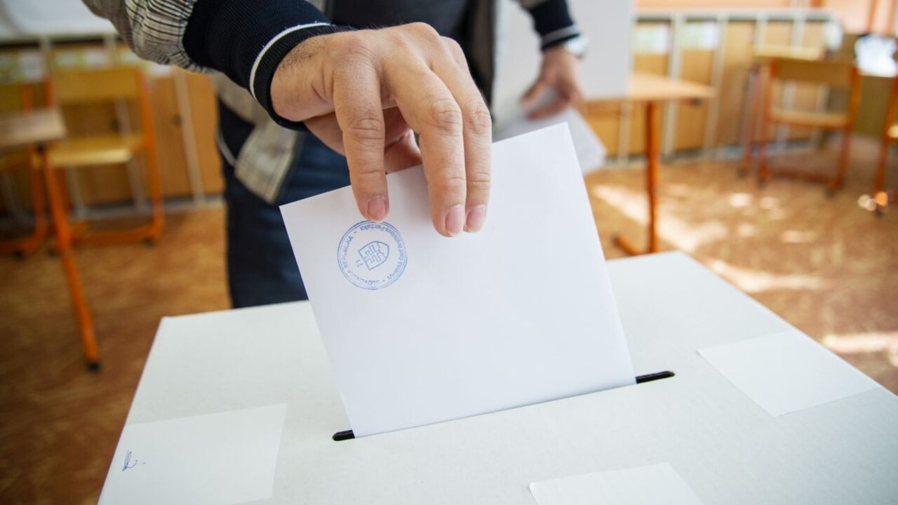 Prieskum: Smer upevňuje prvenstvo a Fico dominuje v dôveryhodnosti. Progresívne Slovensko v apríli mierne stratilo