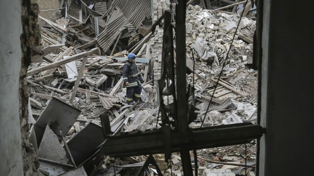 Rusi opäť zaútočili na Záporožie, explózie a škody hlási aj Kryvyj Rih