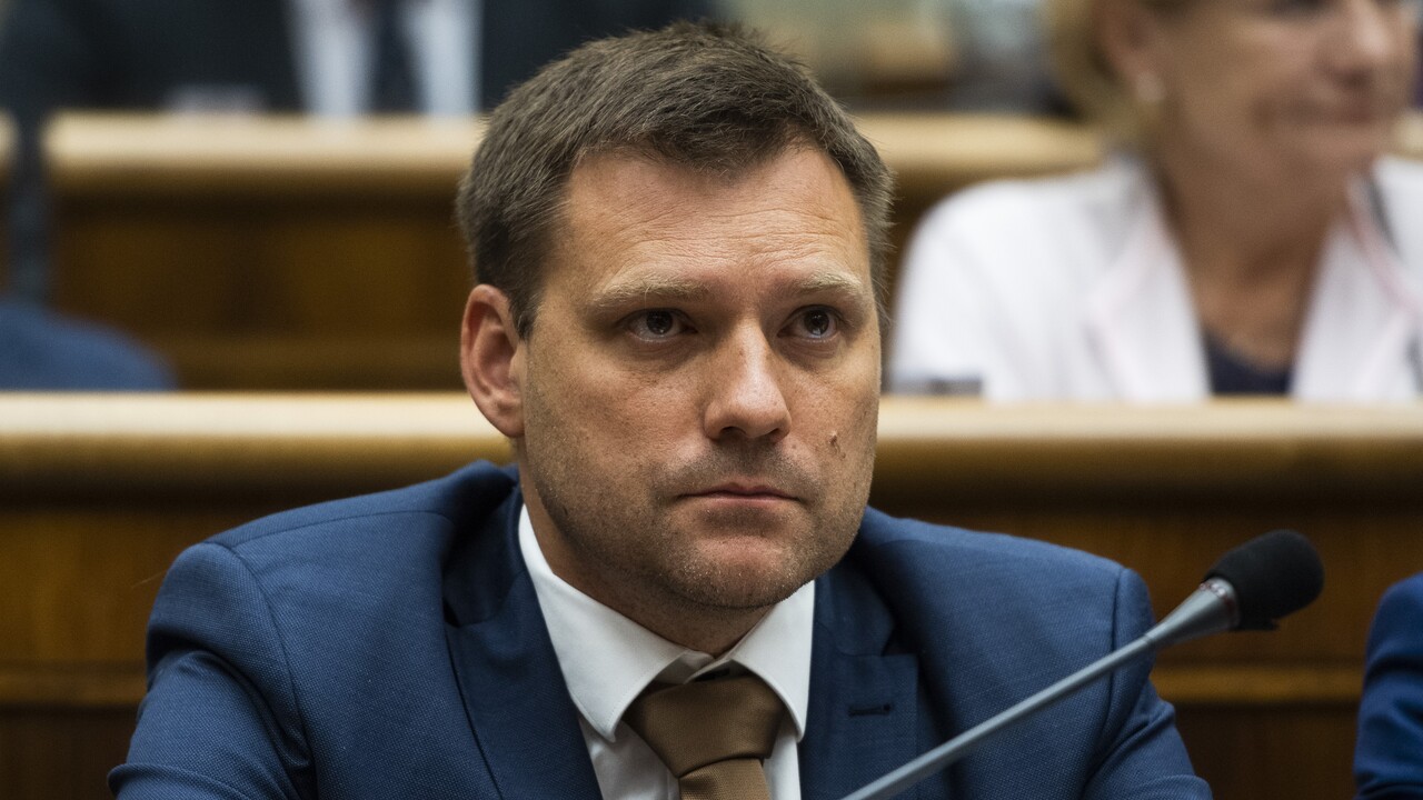 Tak takto?!: Poslanec Taraba nepodporí dohodu, odmieta "somálske zdravotníctvo s plesnivými nemocnicami, ale nemeckými platmi"