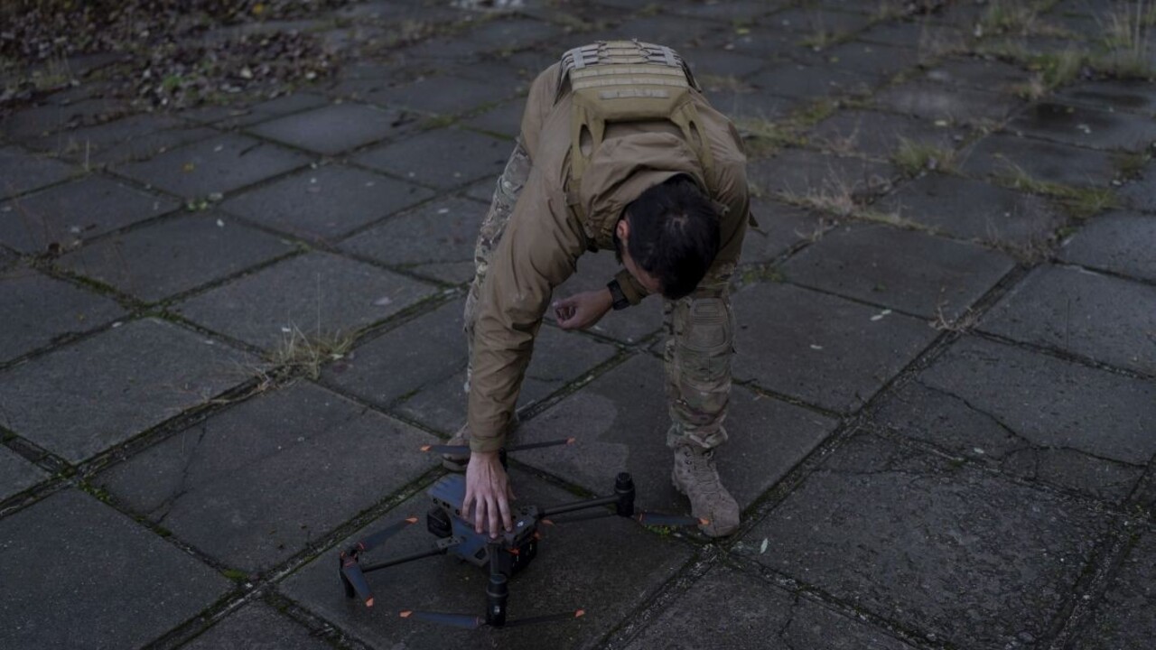 Na Slovensku sa zakážu prelety dronov ponad vojenské objekty a transporty