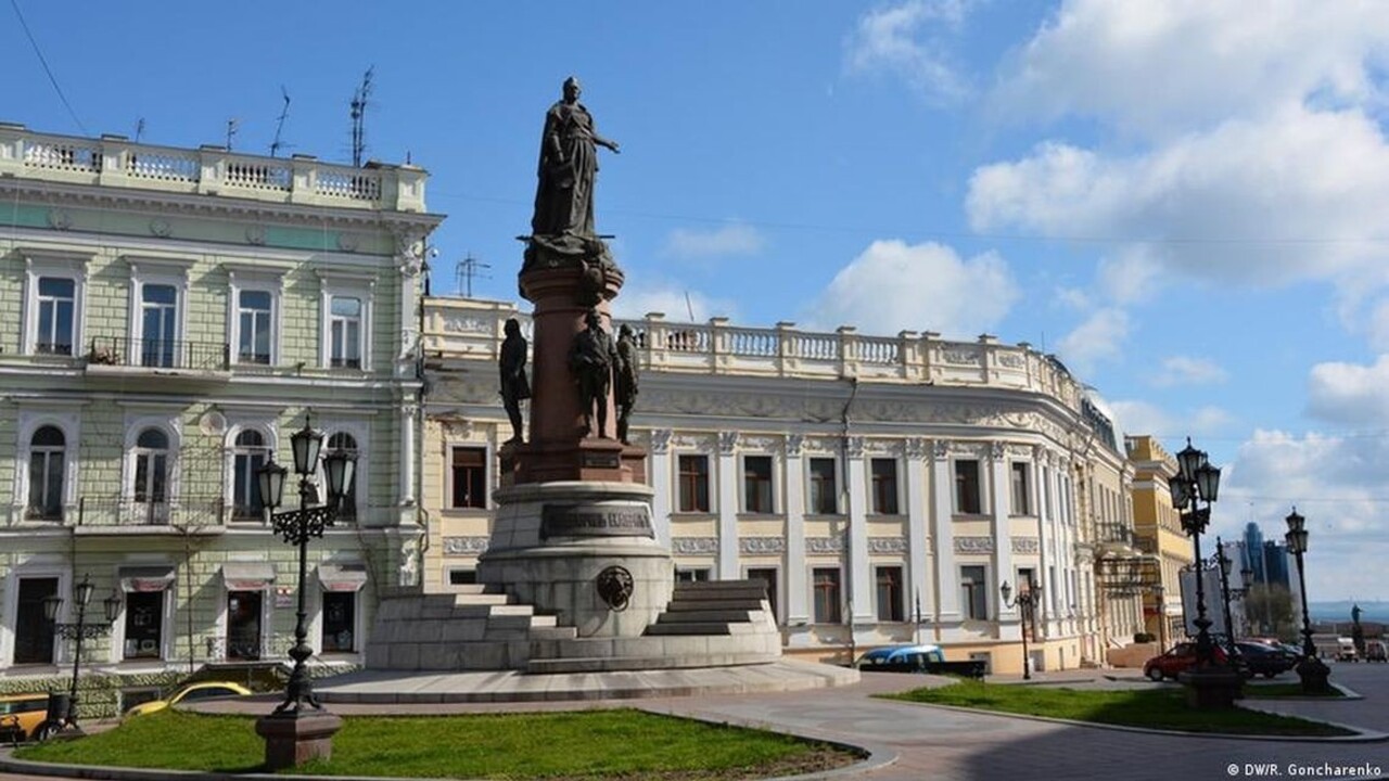 Členovia mestskej rady v Odese odhlasovali odstránenie sochy Kataríny II. Veľkej