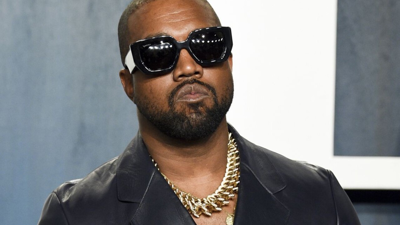 Kanye West sympatizuje s Hitlerom. Twitter mu opäť zablokoval účet, zdieľal kontroverzný obrázok