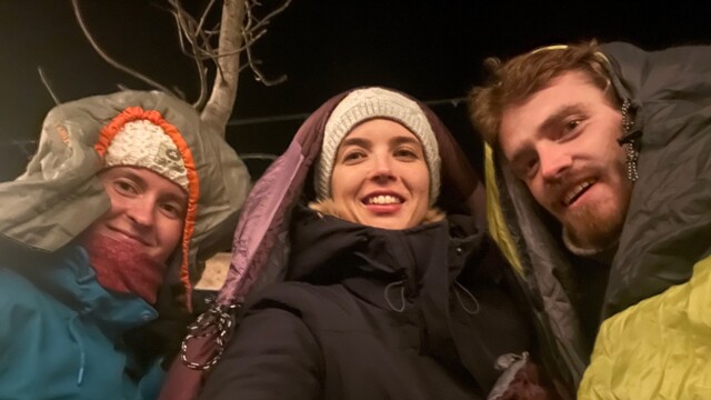 Alexandra Kárová so sociálnymi pracovníkmi na Noci vonku