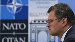 Dostávajú krvavé balíčky so zvieracími očami. Ukrajinským diplomatom sa vyhrážajú, tvrdí Kuleba