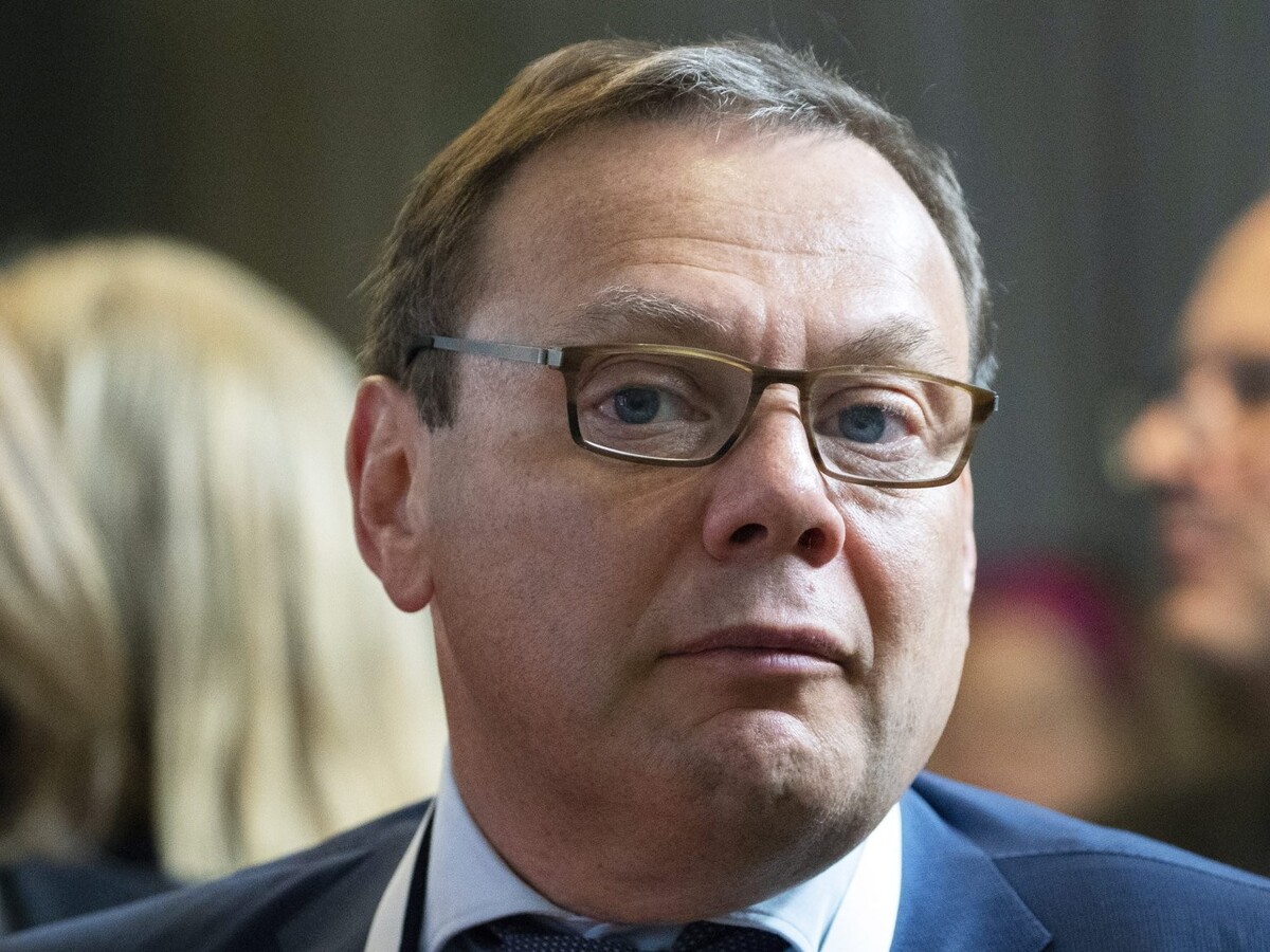 Britská polícia zasiahla voči oligarchom. Mala zadržať jedného z najbohatších Rusov