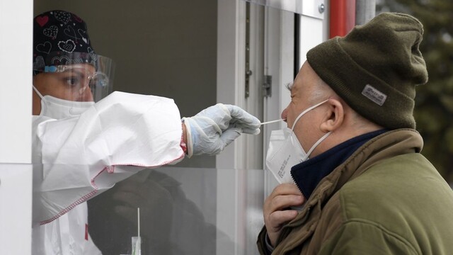 Na Slovensku pribudli nové prípady nákazy koronavírusom. Pacienti sú aj v nemocniciach