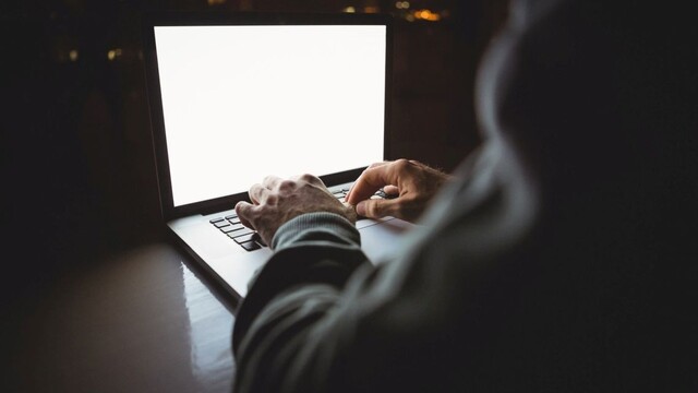 Ruskú štátnu banku napadli hackeri. Časť útokov pochádzala z ruských IP adries