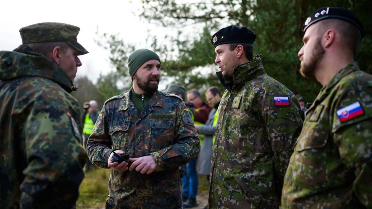 Až 100 vojakov by mohlo denne pomôcť na hranici s Ukrajinou i v boji s nelegálnou migráciou