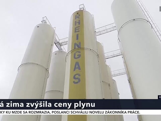 Cena plynu klesla o šestinu, dôvodom je teplé počasie aj plné zásobníky krajín