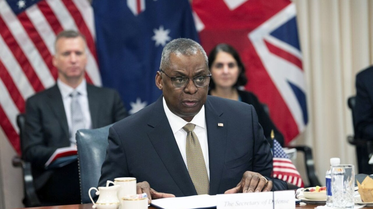 Rusko rozširuje a modernizuje svoj jadrový arzenál, povedal minister obrany USA