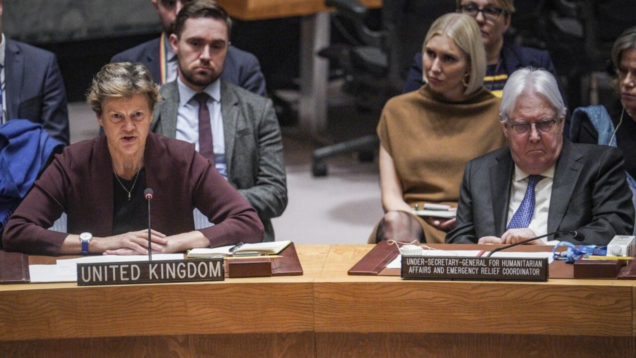 Rusko sa snaží od Iránu získať balistické rakety, varuje Británia