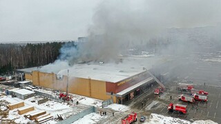 Nákupné centrum v Moskovskej oblasti zachvátil požiar, horelo na ploche 10-tisíc metrov štvorcových