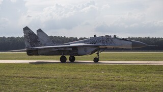 Slovensko je pripravené Ukrajine odovzdať stíhačky MiG-29. Ministri o tom rokovali so Zelenským v Kyjeve
