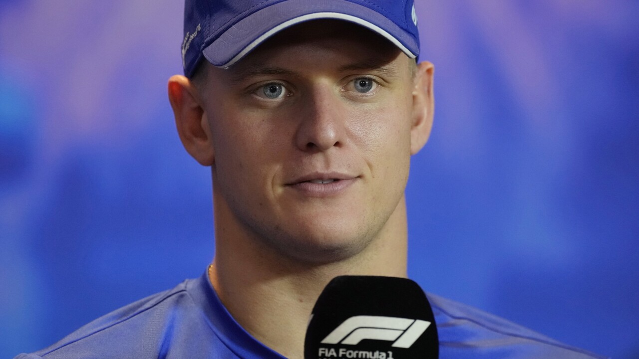 F1: Schumacher ukončil spoluprácu s Ferrari. Podpísal dohodu s Mercedesom