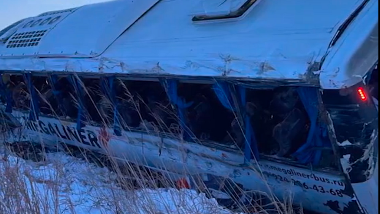 Nehoda autobusu v Rusku si vyžiadala osem obetí. Asi 20 ľudí bolo zranených