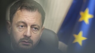 Vzdať sa nie je riešenie, idem ďalej, vyhlásil Heger. Chce predstaviť vlastnú víziu pre Slovensko