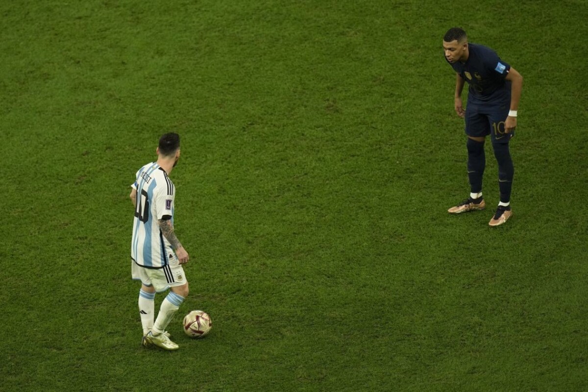 Messi vs Mbappé