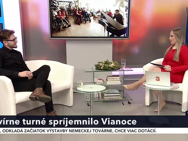 Domovy pre seniorov sú plné ľudí, ktorí nemajú svojich najbližších. Vianoce im spríjemnil klavirista koncertom