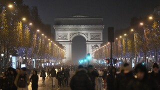 Premenovanie najslávnejšej ulice v Paríži sa nekonalo. Vo Francúzsku zavládlo ticho