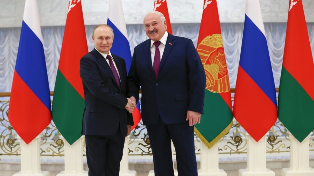 Lukašenko: Bielorusko uviedlo do bojového režimu raketové systémy S-400 a Iskander