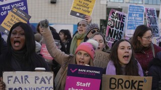 Zdravotné sestry v Británii vstupujú do štrajku, žiadajú lepšie platové podmienky