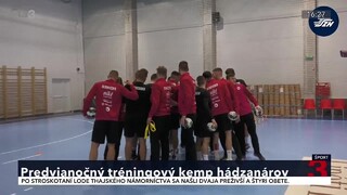Slovenskí hádzanári na tréningovom kempe v Lipóte. Predstavia sa aj na medzinárodnom turnaji