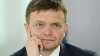 Zdvorilá návšteva či predvolanie? Haščák prišiel na Úrad policajnej inšpekcie, v budove boli aj čurillovci