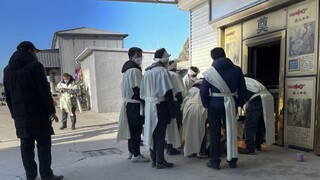 V Číne zomiera na covid cez 5-tisíc ľudí denne, tvrdia britskí analytici