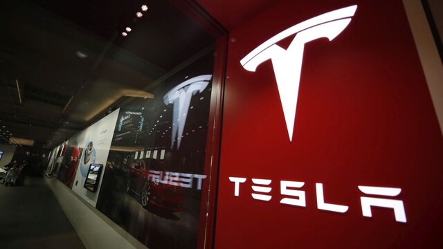 Tesla dočasne zastavila výrobu v šanghajskom závode