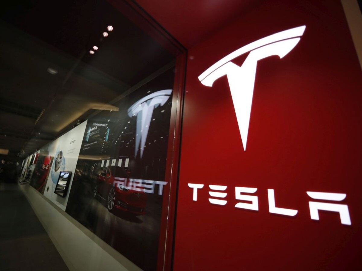 Tesla dočasne zastavila výrobu v šanghajskom závode
