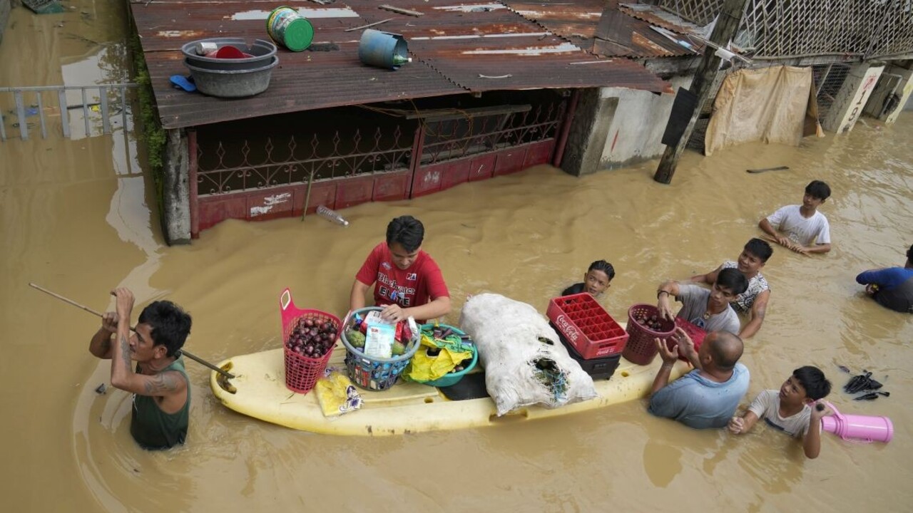 Počet obetí záplav na Filipínach stúpol na 25. Ďalších 26 ľudí je nezvestných
