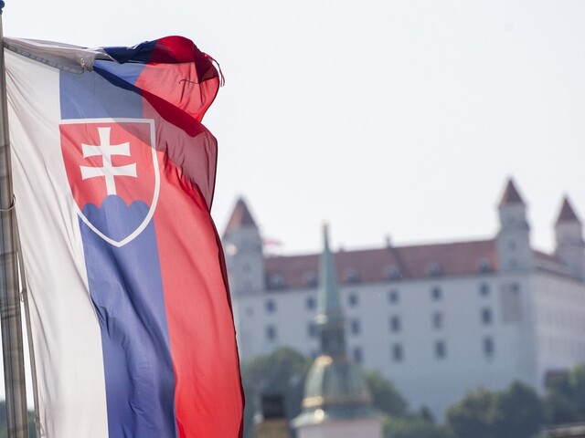 Strany finišujú s uzatváraním kandidátok. Úlohu si splnila zatiaľ len polovica z nich