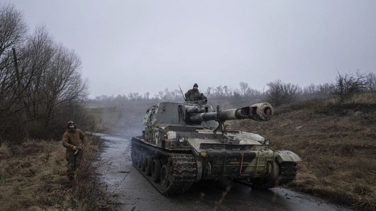 ONLINE: Ukrajinci udreli v Chersonskej oblasti. Boje sa zintenzívnili, uviedol vojenský expert