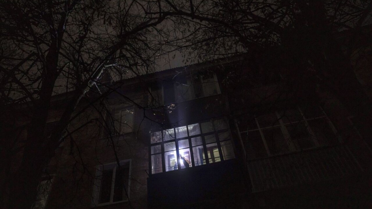 Kyjev upozorňuje obyvateľov, že výpadky elektriny budú pokračovať počas celej zimy