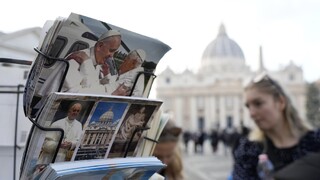 Benedikt XVI. starne, je veľmi chorý. Bober vyzval ľudí, aby sa pripojili k modlitbe