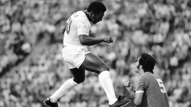 Trojnásobný majster sveta a športovec storočia. Pozrite si profil Pelého, ikony svetového futbalu