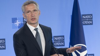 Vojenská podpora je cestou k mieru. Stoltenberg vyzval krajiny NATO, aby pokračovali v dodávkach zbraní Ukrajine