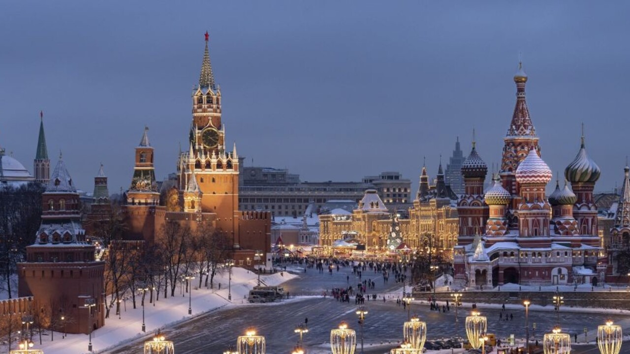 Moskva tvrdí, že samozvané republiky v ukrajinskom Donbase prijali nové ústavy