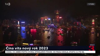 Nový rok 2023 oslávili aj obyvatelia Číny. Hongkong si pripravil veľkolepé oslavy sprevádzané svetelnými efektmi