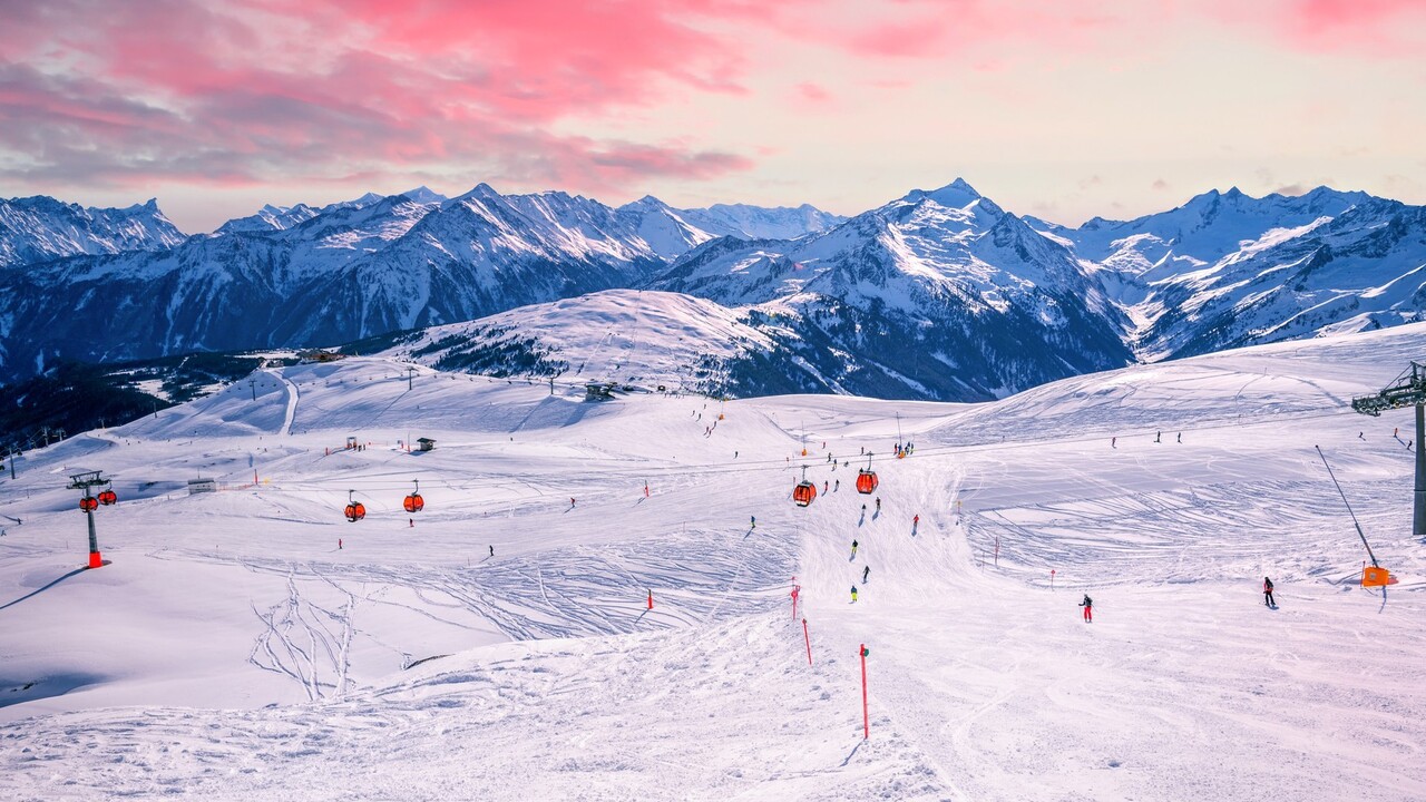 Čoraz viac Slovákov láka lyžovačka v Alpách. Prinášame prehľad obľúbených stredísk v Rakúsku