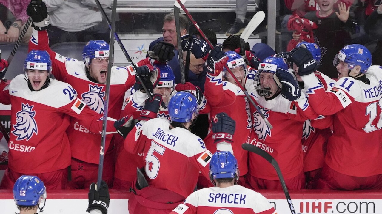 Česi postúpili do finále juniorského šampionátu. V semifinále zdolali Švédsko